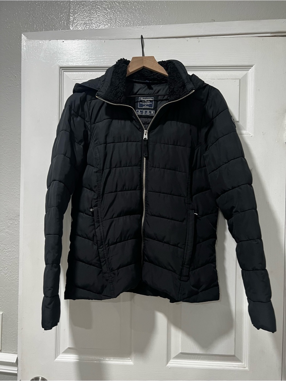 Abercrombie & Fitch Black Quilted Hooded Puffer Jacket